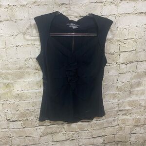 Per Se Black Sleeveless Ruffle Sweetheart Neck Zip Back Top